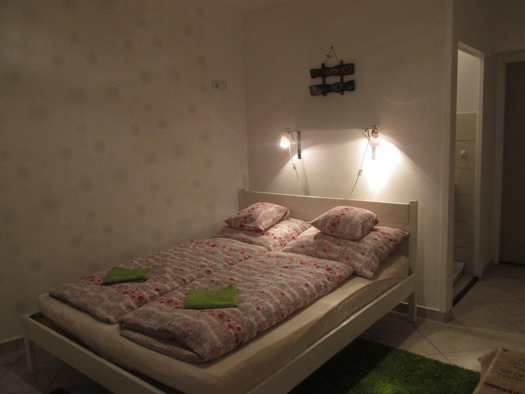 Fortuna Apartments เอ็กเกอร์ ภายนอก รูปภาพ
