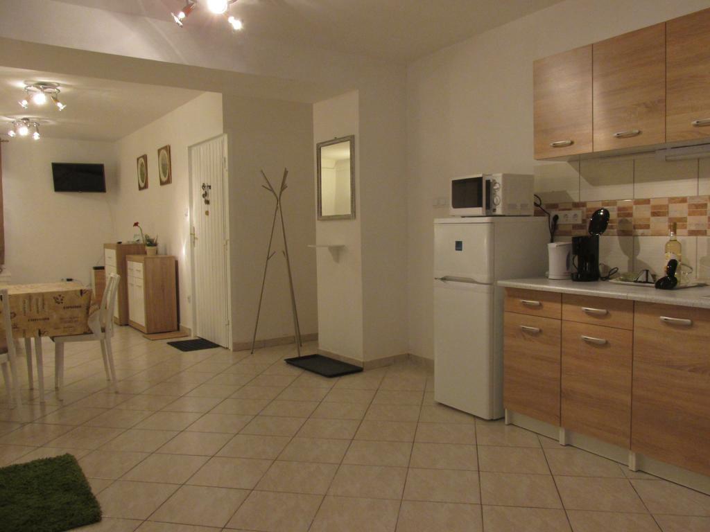 Fortuna Apartments เอ็กเกอร์ ภายนอก รูปภาพ